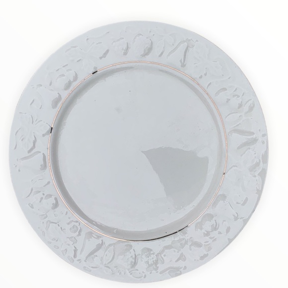 8 American Atelier Melissa salad Plates - Picture 5 of 7